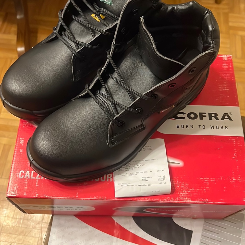 COFRA -safety shoes-the Italian brand.